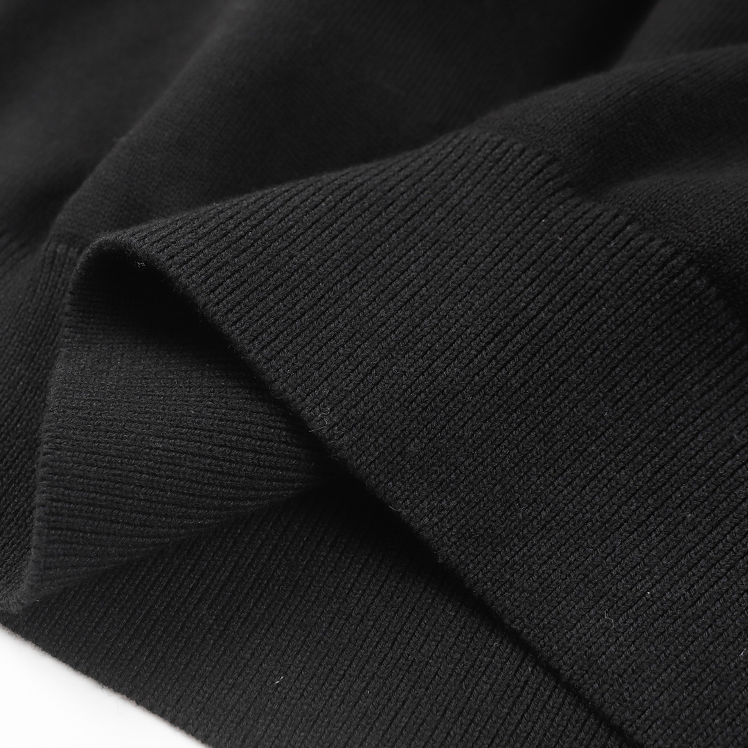 Givenchy Classic Logo Knitwear: Premium Craftsmanship and Timeless Style - 图片 7