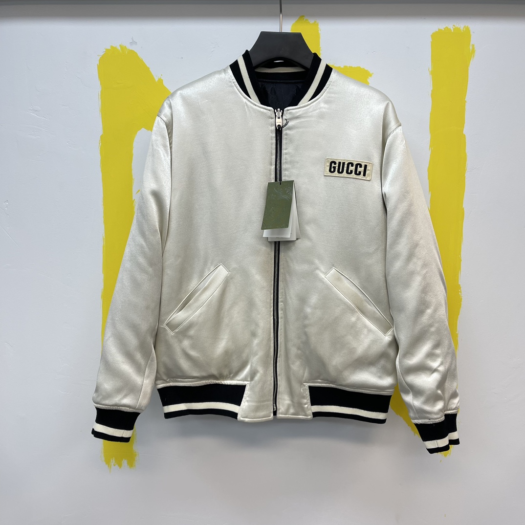 🧧Gucci 2023FW Nueva chaqueta de cuello alto de manga larga con diseño reversible. Tallas: S-XL. Un lado en lona de nai…