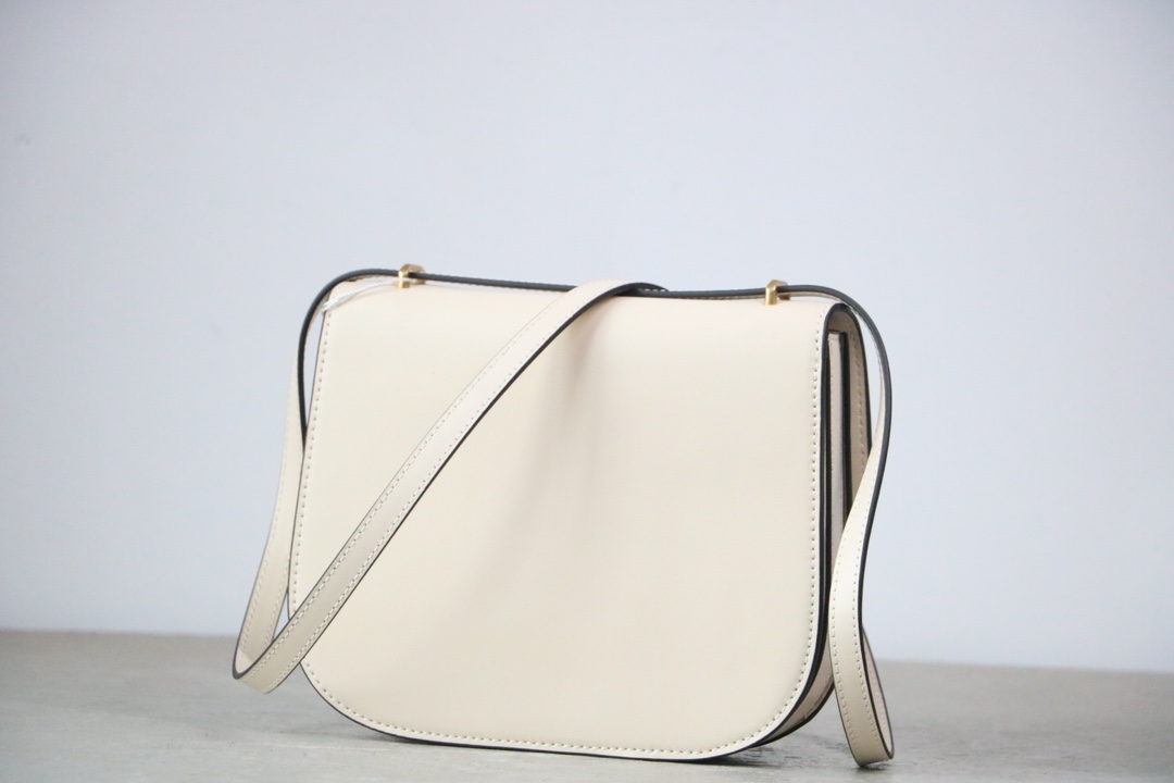 Tory Burch ～同款白色Tory Burch 跑量款，先于官网，你懂的