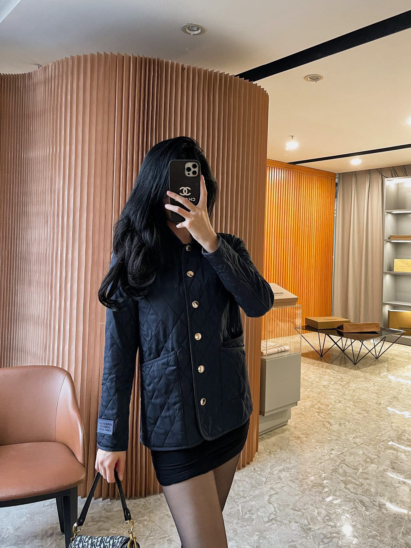 Elegant Women's Quilted Jacket - Classic British Style, Warm and Stylish 5 i1699519426 321 4
