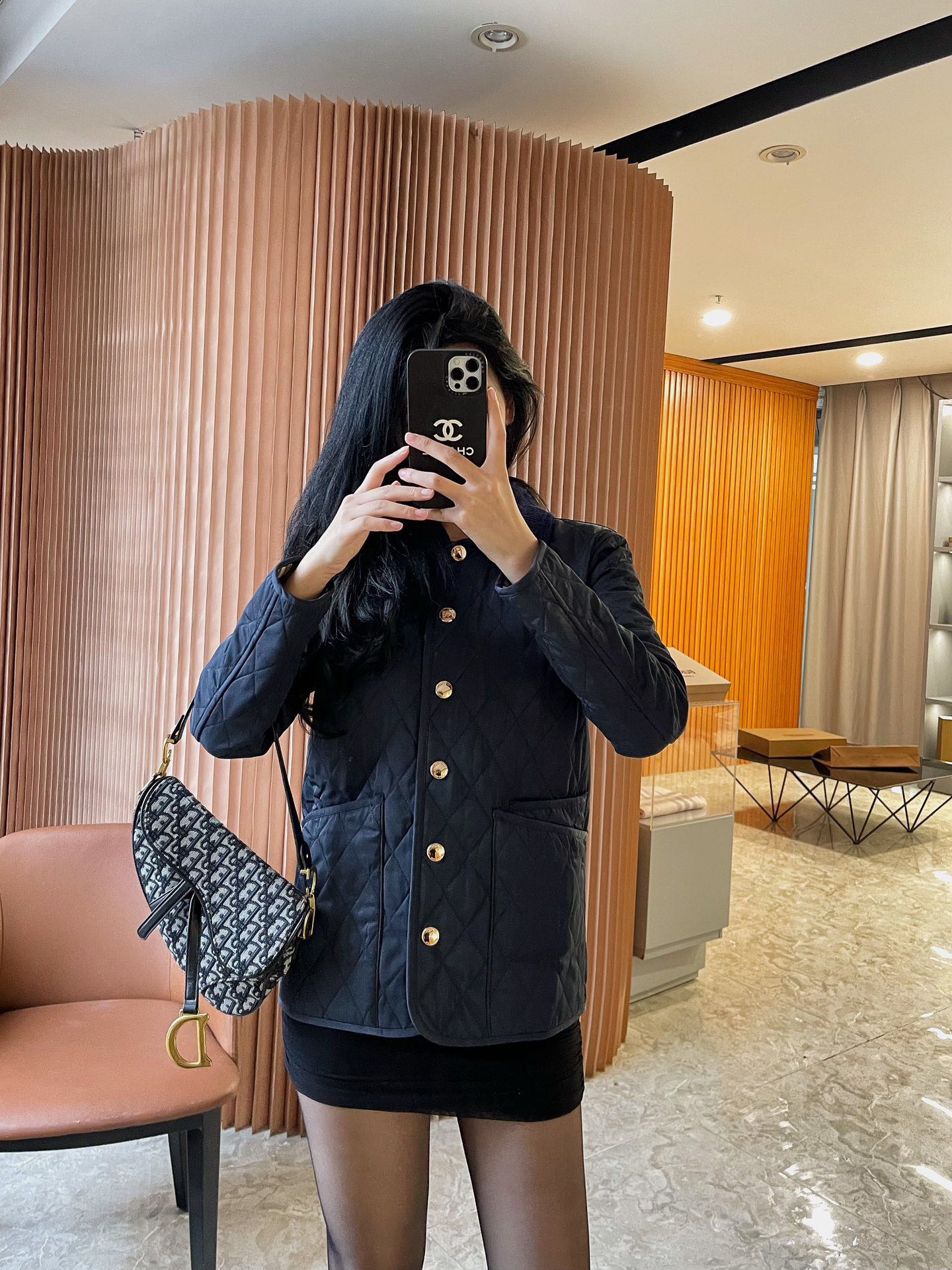 Elegant Women's Quilted Jacket - Classic British Style, Warm and Stylish 4 i1699519426 6456 3