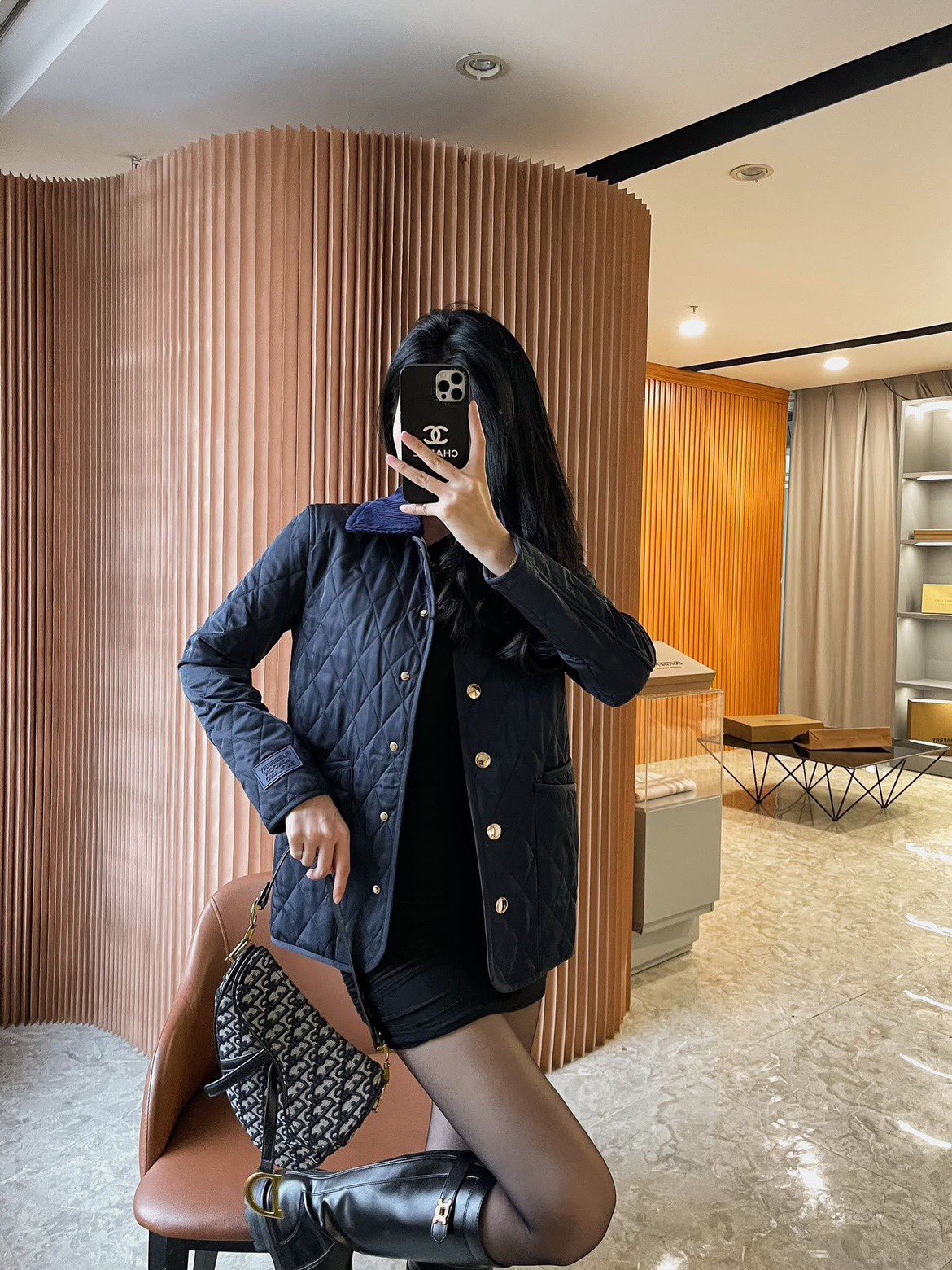 Elegant Women's Quilted Jacket - Classic British Style, Warm and Stylish 9 i1699519426 8290 8