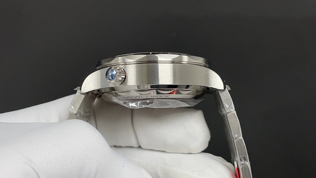 Omega 今日推荐 海马计时44mm 9900机 实