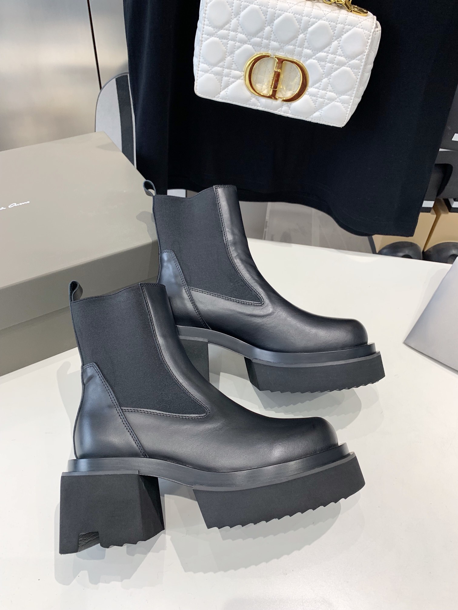 2023 Rick Owens Thick Net Boots: 7CM Height Increase, Hot and Youthful - 图片 5