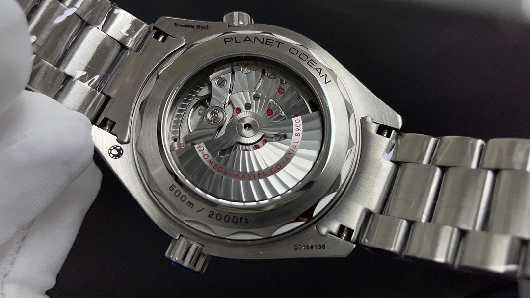 Omega 今日推荐 海洋宇宙600 四分之一橙 43.5mm 8900机
