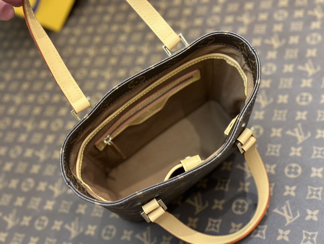 Hermès Luxury Designer Handbag Shoulder Crossbody Bag crafted in premium 8