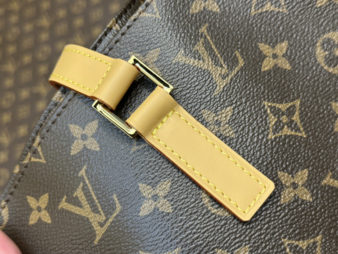 Hermès Luxury Designer Handbag Shoulder Crossbody Bag crafted in premium 5