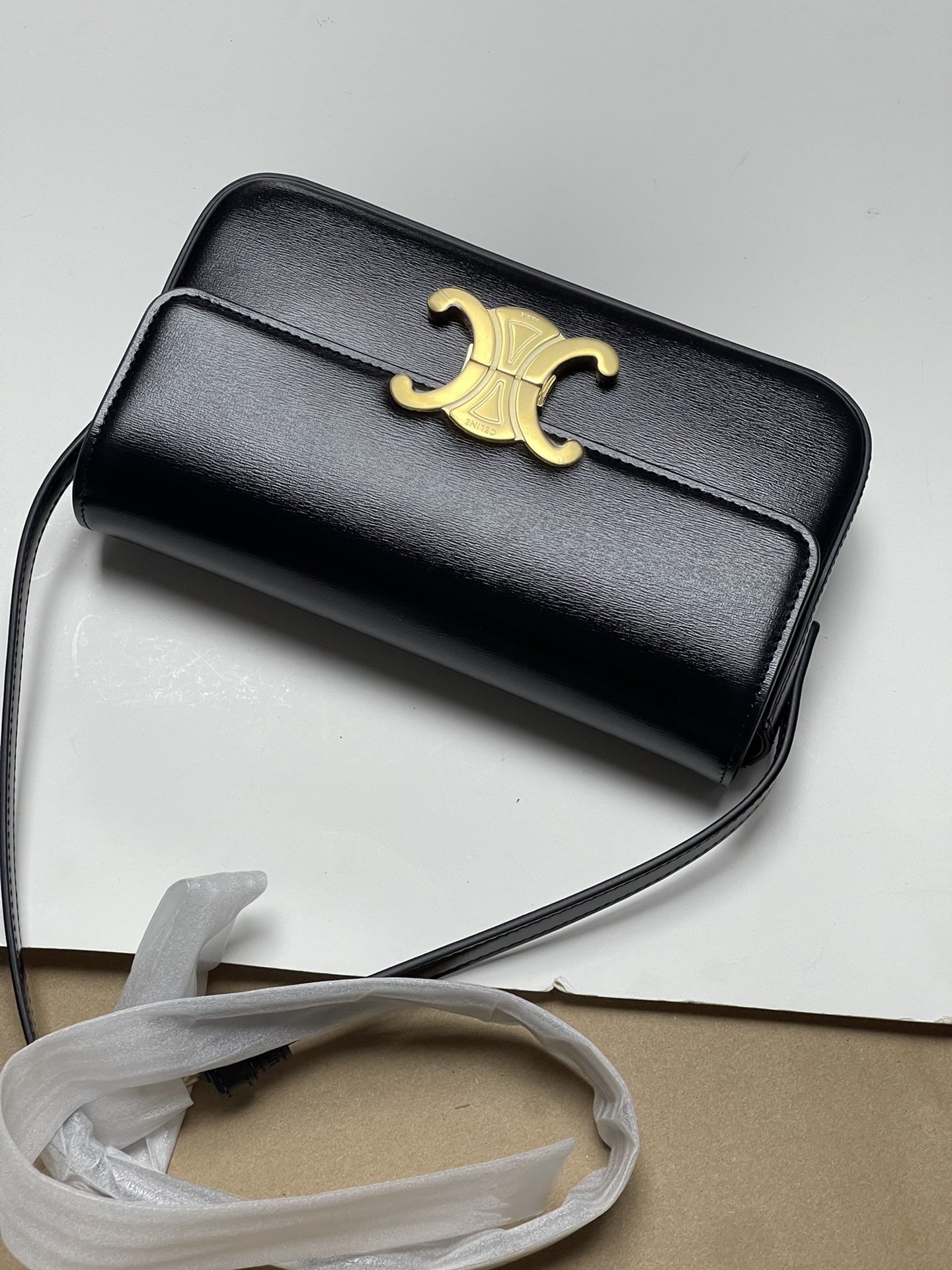 800! celine TRIOMPHE pure original new new authentic hobo Arc de Triomphe armpit bag! Cow leather exterior + original sheepskin lining, single sh