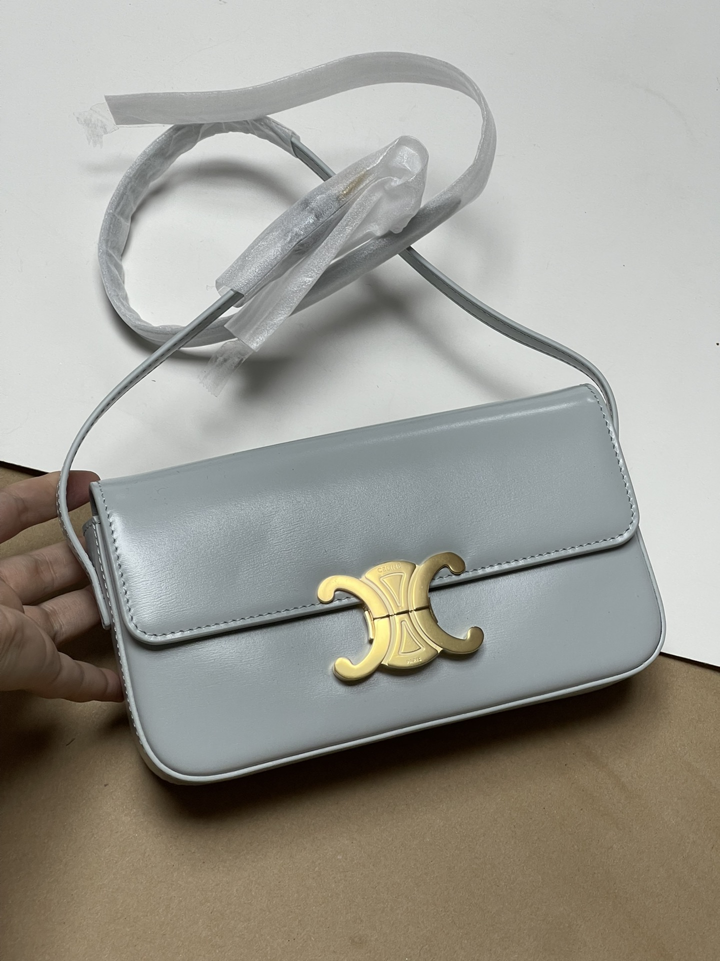 800! celine TRIOMPHE pure original new new authentic hobo Arc de Triomphe armpit bag! Cow leather exterior + original sheepskin lining, single sh