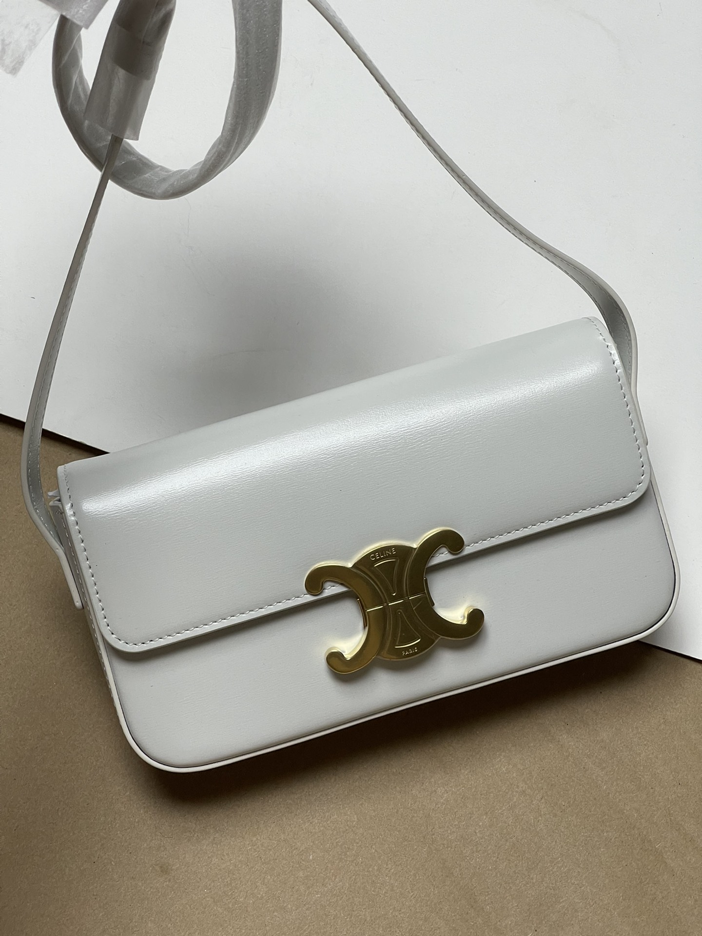 800! celine TRIOMPHE pure original new new authentic hobo Arc de Triomphe armpit bag! Cow leather exterior + original sheepskin lining, single sh