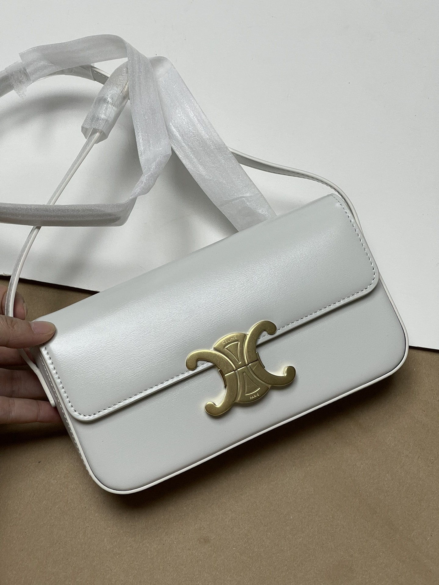 800! celine TRIOMPHE pure original new new authentic hobo Arc de Triomphe armpit bag! Cow leather exterior + original sheepskin lining, single sh