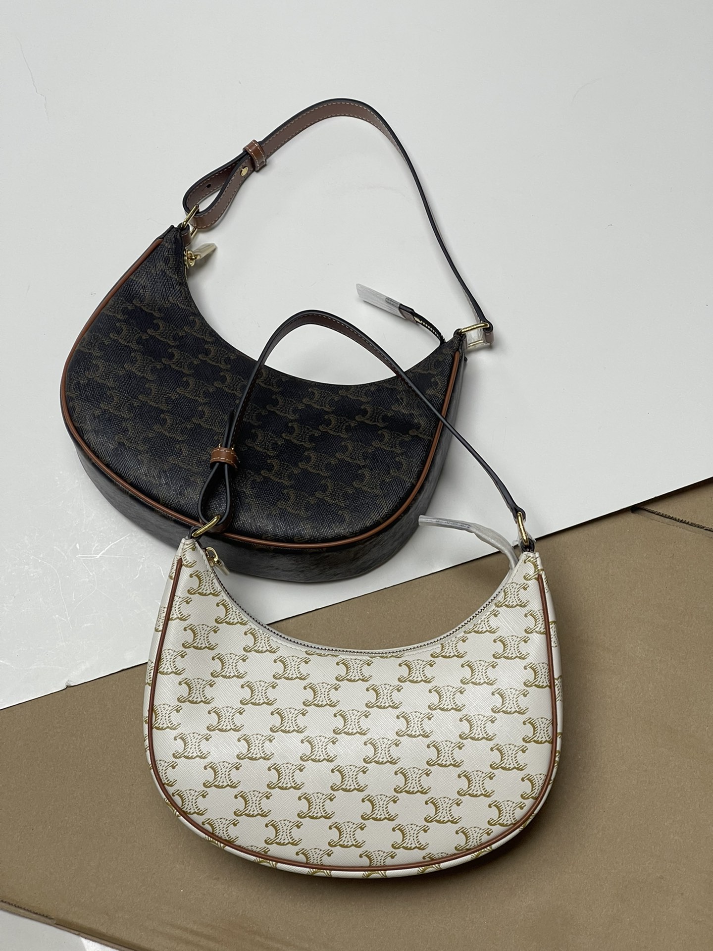 600! Spot presbyopia! Celine Ava Triomphe pure original new new armpit bag! 100% pure! Another popular style, the popularity of armpit bags is un