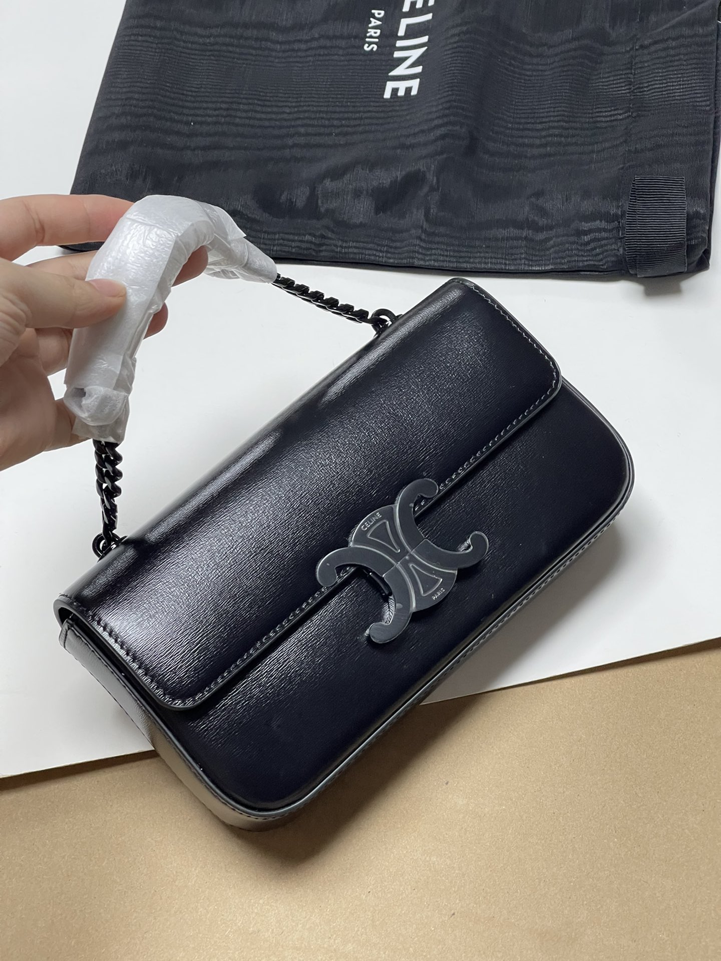 880! celine TRIOMPHE pure original new new authentic hobo Arc de Triomphe armpit bag! Cow leather exterior + original sheepskin lining, single sh