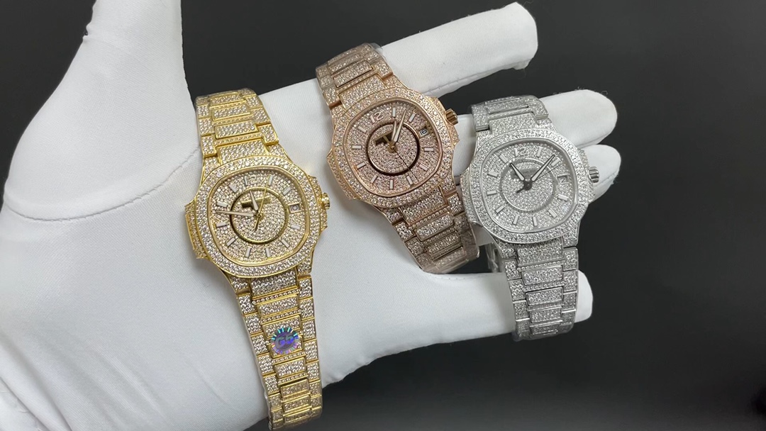 Nova chegada Gr  Pesado Gold para criar um relógio clássico -Patek Philippe 7021 Nautilus Feminino Quantidade completa de quantidades limitadas a serem disponíveis, suprimento limitado (todo o corpo usa oito de coração e oito setas, diamantes naturais de obel Viagem Caixa de relógio personalizada Relógio: Custom 9015 Mudar 324 S Movimento mecânico integrado automático, centro de segunda mão em segunda mão: diamante denso, janela de calendário de exibição de 3 caracter, 286 Diamond Caso: densa inserção com 518 diamantes, construção de transliteração de cristal de safira. O coeficiente à prova d’água é de 30 metros. Pulseira de 35,2 mm: Usando 1729 diamantes para usar um processo raro de “Floco de neve irregular”, o relógio é mais colorido. O topo com Nautilus 7021 Full Sky Star é atualmente considerado a mais luxuosa Nautilus. Furnace, a rosa é a nano -rosa de ouro no forno a vácuo) GROUTique, bem -vindo ao primo para provar 🌐