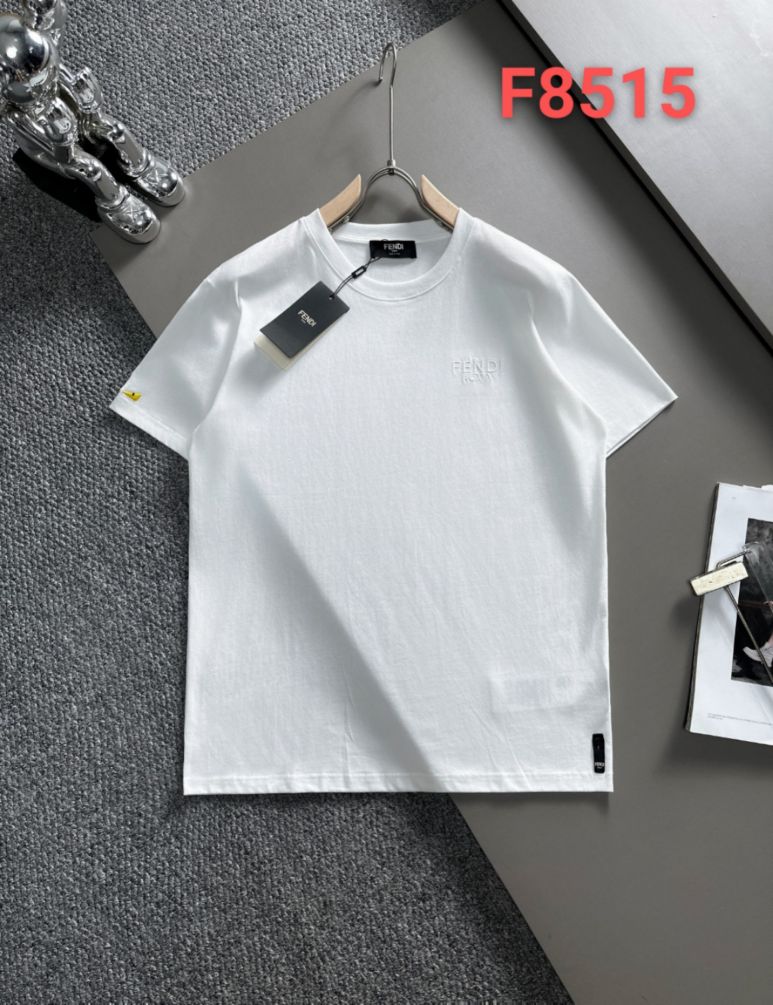 Fend* pequeño monstruo bordado 24ss nueva colección de primavera/verano de alta versión, efecto de uso excele…