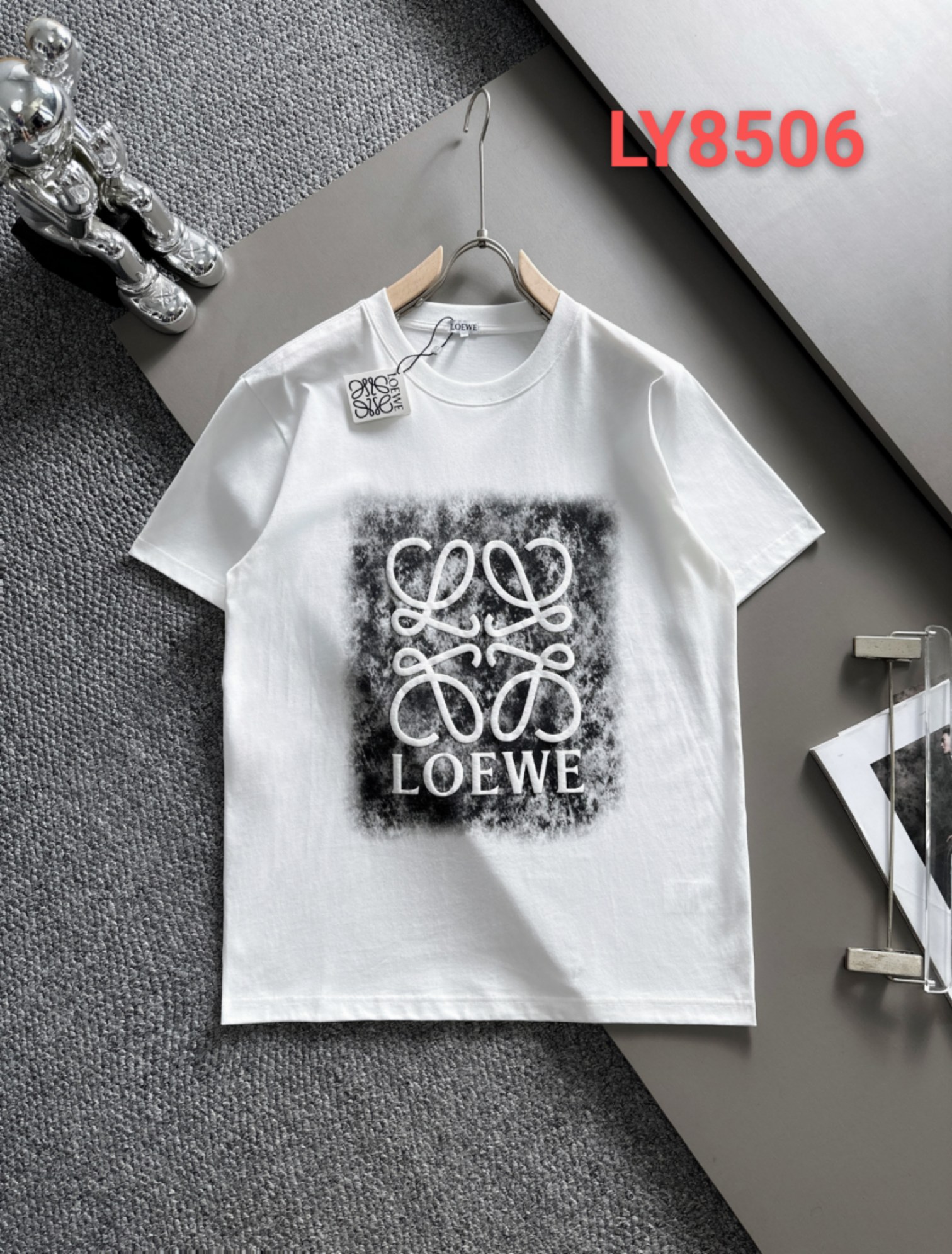 🅿️100 loew*罗意*24ss春夏新款胸口logo高版本上身效果极佳短袖上新 短袖上新 颜色（黑白）尺码XS_L