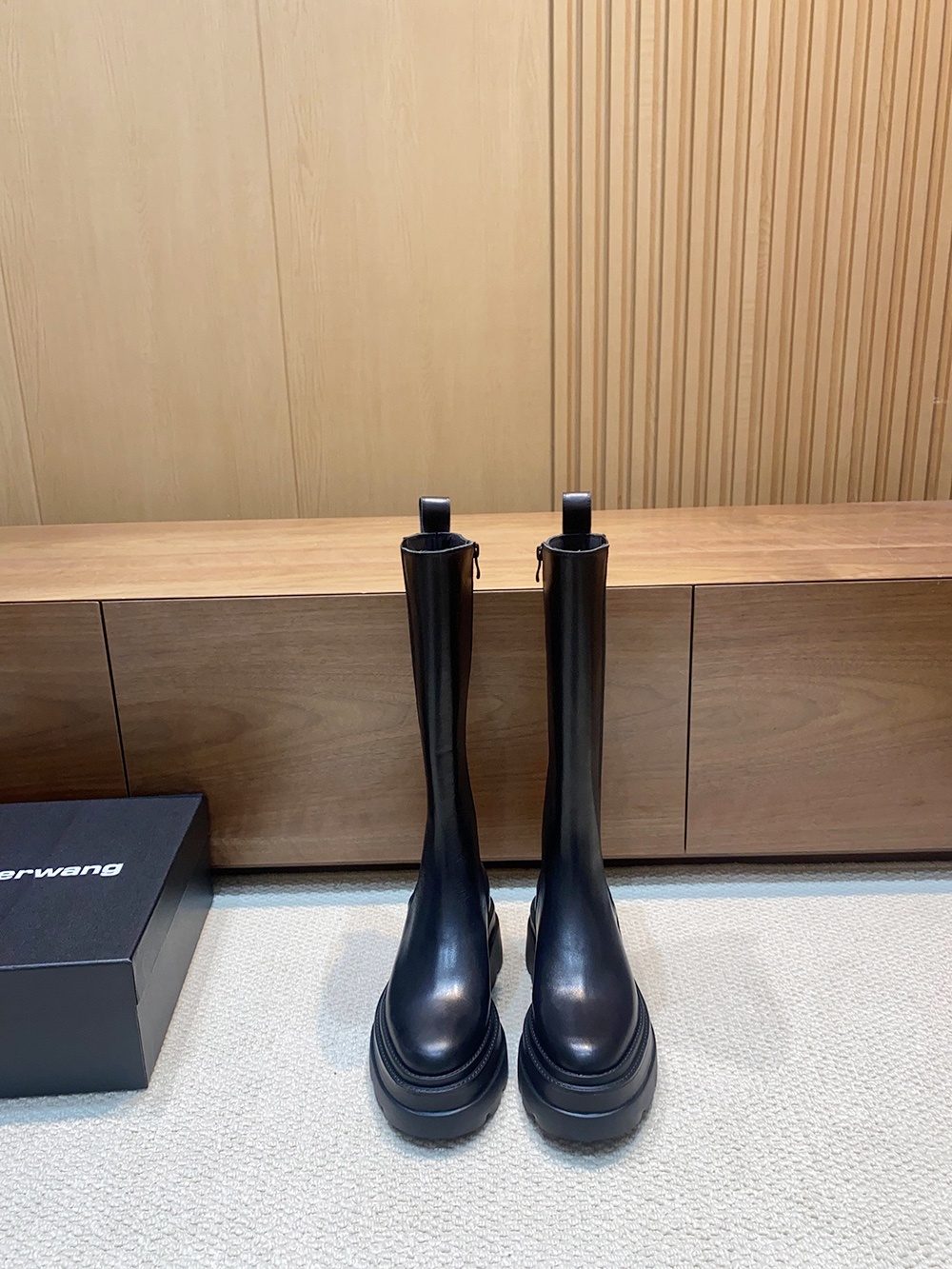 Thick Leather CARTER Boots by Alexander Wang: Classic, Stylish, and Durable - 图片 2