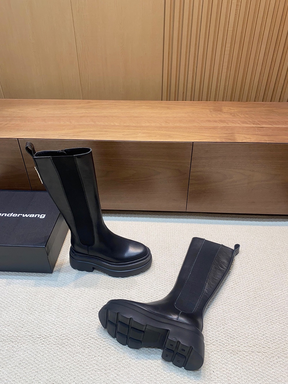 Thick Leather CARTER Boots by Alexander Wang: Classic, Stylish, and Durable - 图片 1
