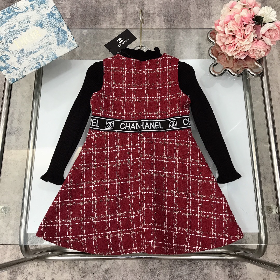 2023 Limited Series: Chane Little Fragrance Sweater Sets in Black and Red - 图片 9