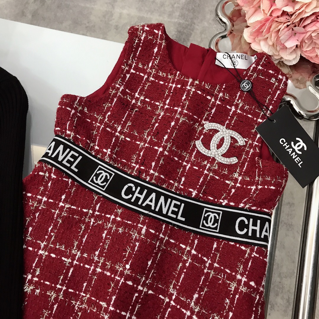 2023 Limited Series: Chane Little Fragrance Sweater Sets in Black and Red - 图片 6