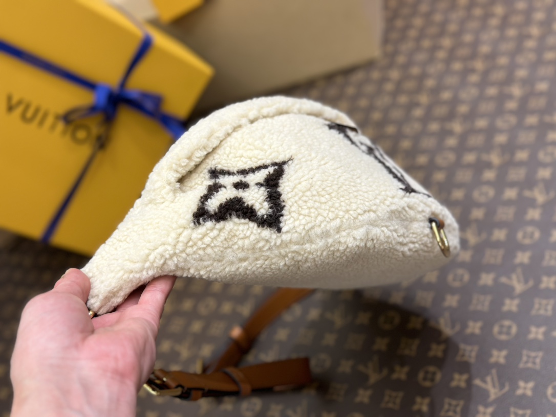 Louis Vuitton Haute Couture Classic Luxury Handbag Shoulder Crossbody 3