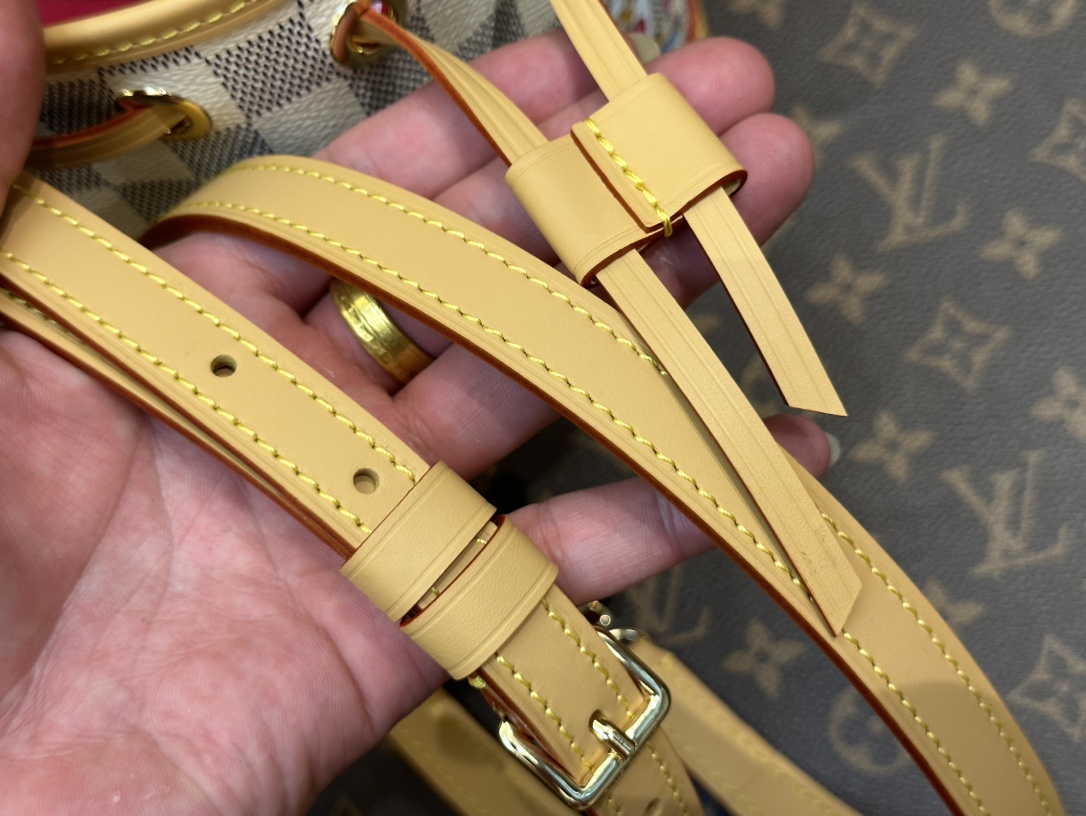 Louis Vuitton Haute Couture Classic Luxury Handbag Shoulder Crossbody 7