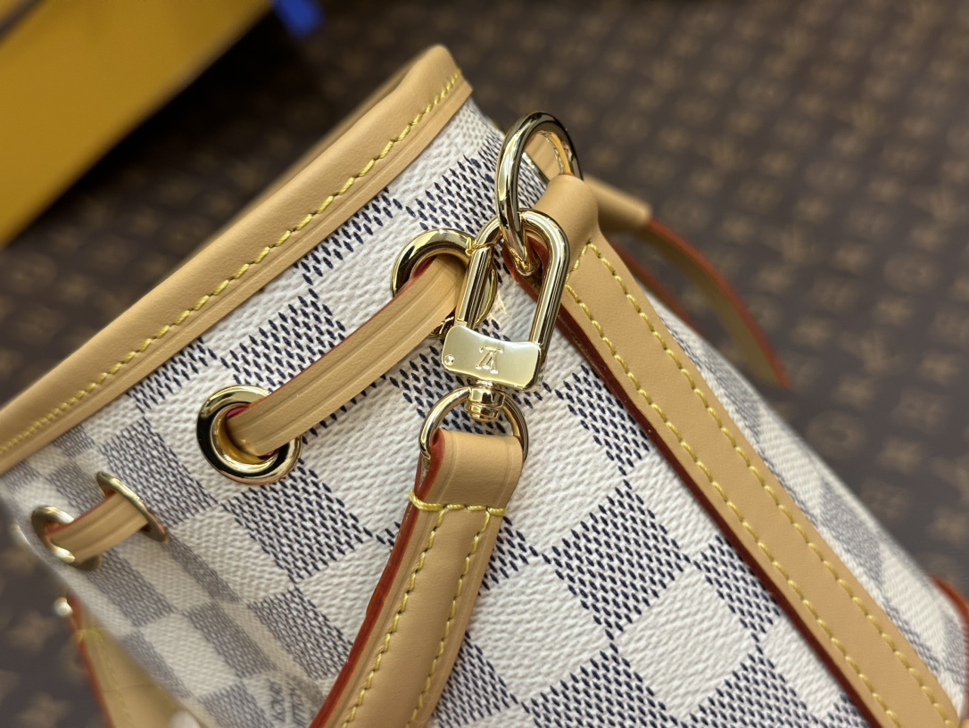 Louis Vuitton Haute Couture Classic Luxury Handbag Shoulder Crossbody 5