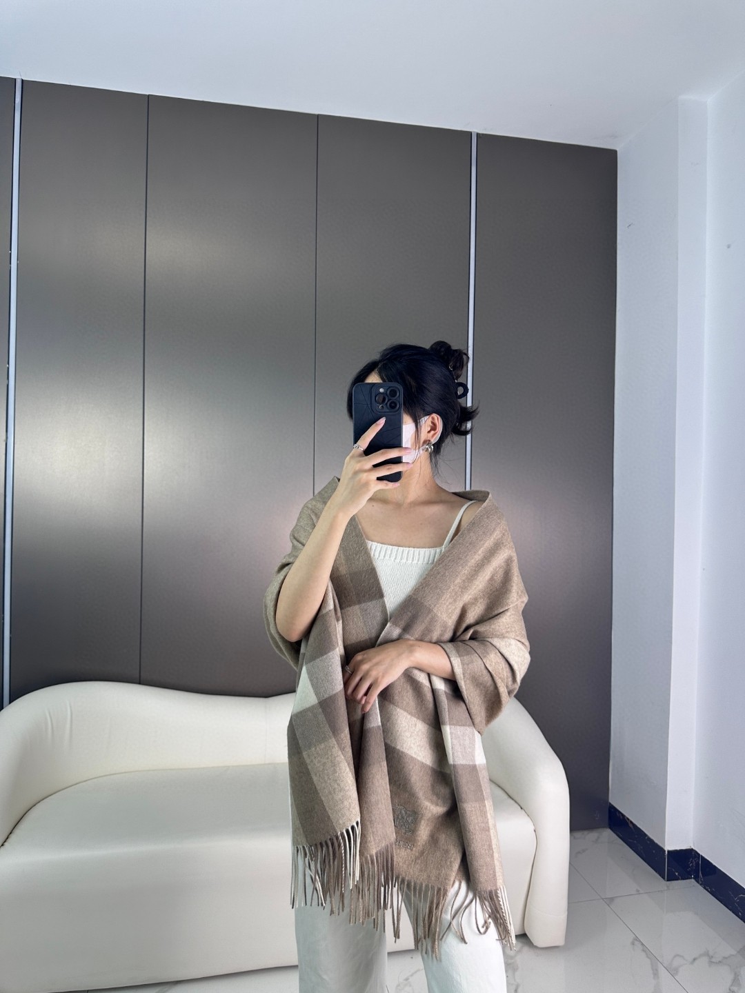 Burberry Scarf Shawl Embroidery Cashmere Winter Collection