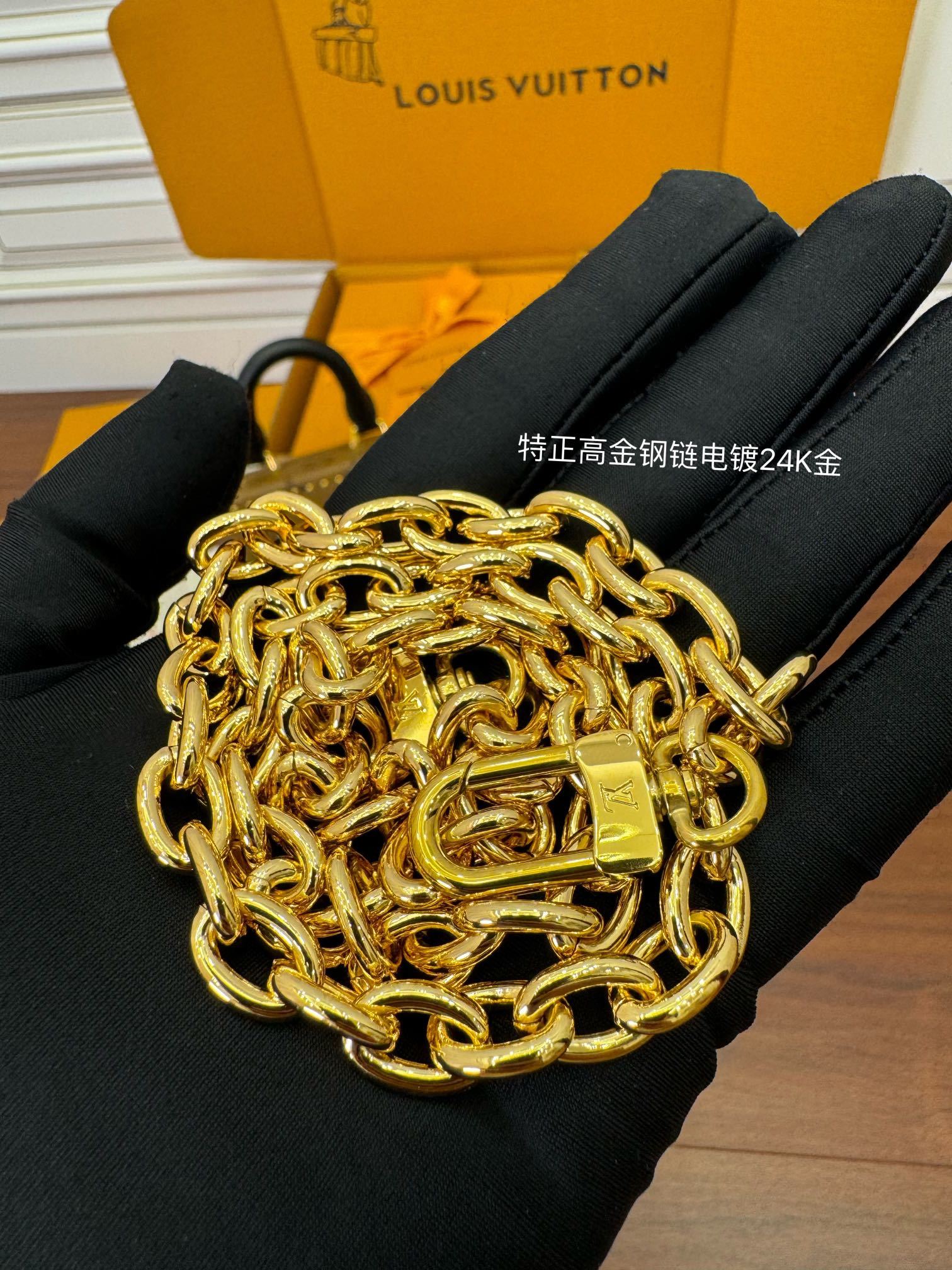 独家首发型号特正版M82465品质全面再次升级专柜同步电子芯片内码新礼盒礼品袋保护纸铜版电子标签合格证皮