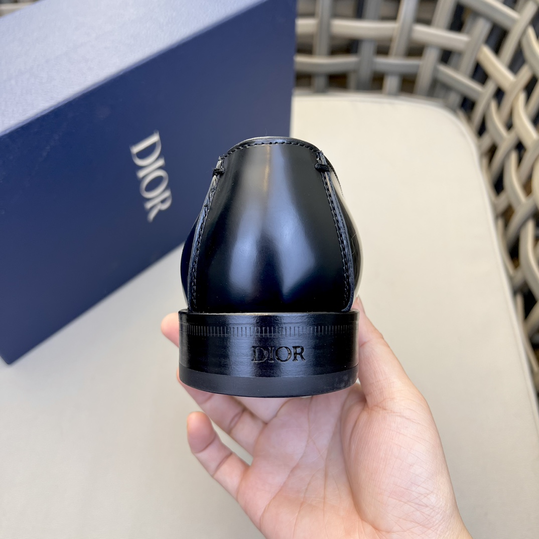 Diorディオール デビッシュシューズ｜真皮製・エレガントな正装靴