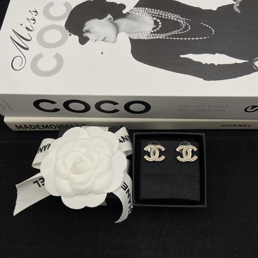 NO:102028,【New Product Shipping】@Chanel Double C Pearl Earrings,Chanel Earrings,chanel19860909【新品出货】@香奈儿双c珍珠耳钉,香奈儿耳钉,chanel,Jewelry