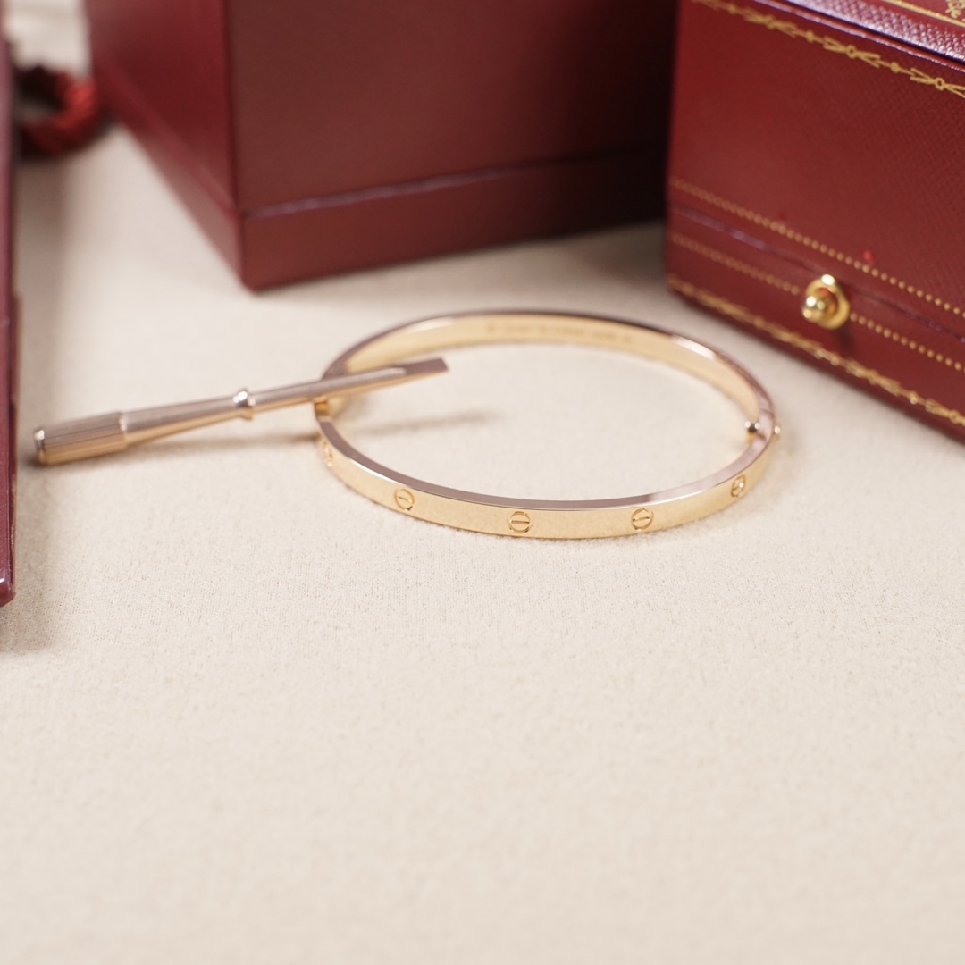 Cartier 卡地亚Cartier 窄‮无版‬钻 love情侣‮手款‬镯