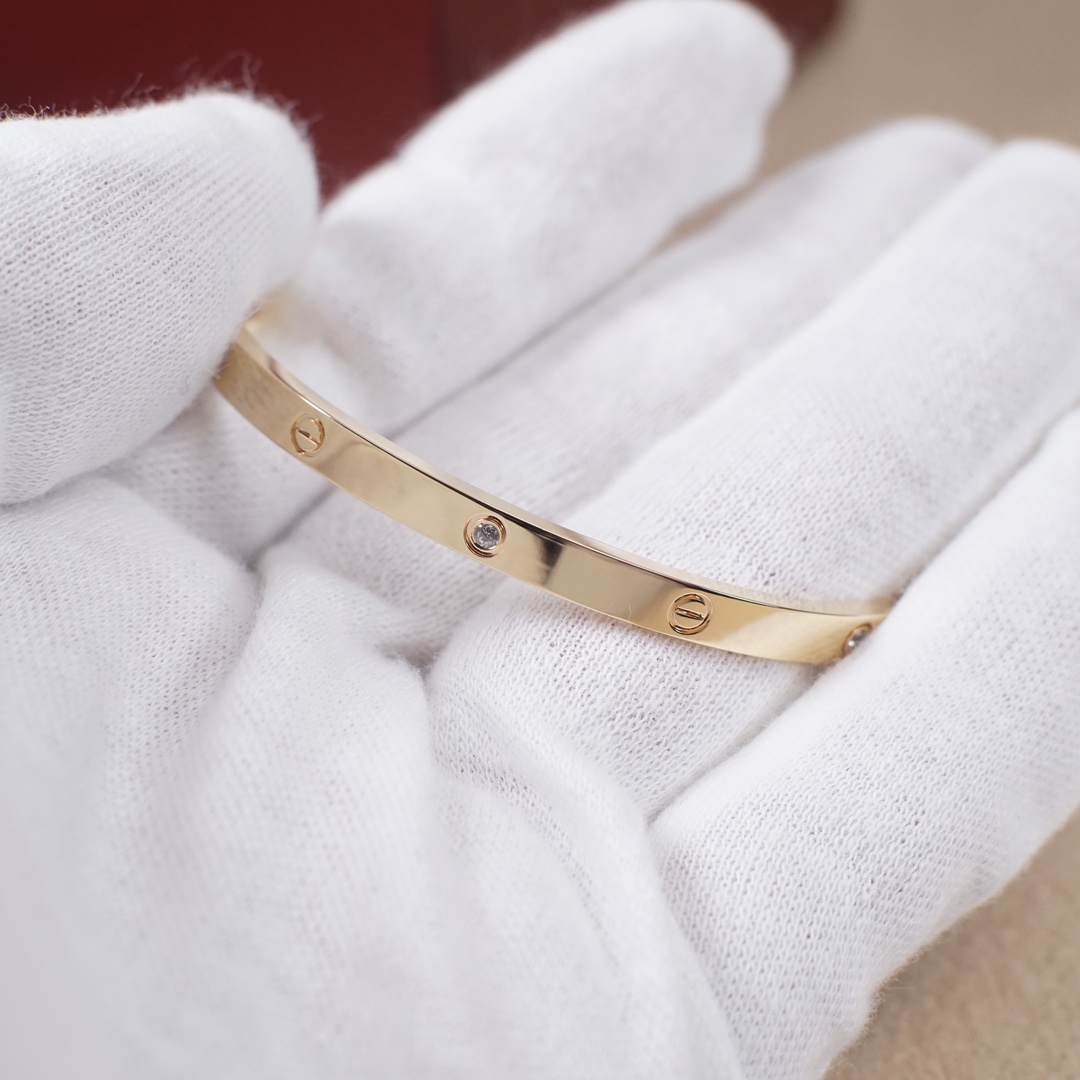 Cartier 卡地亚Cartier 玫瑰金 窄版Love带钻手镯
