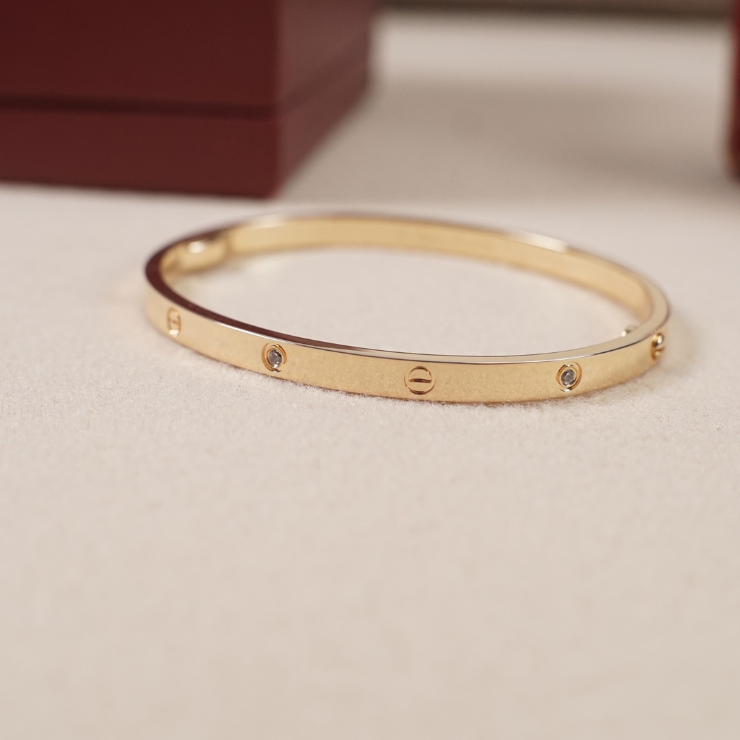 Cartier 卡地亚Cartier 玫瑰金 窄版Love带钻手镯