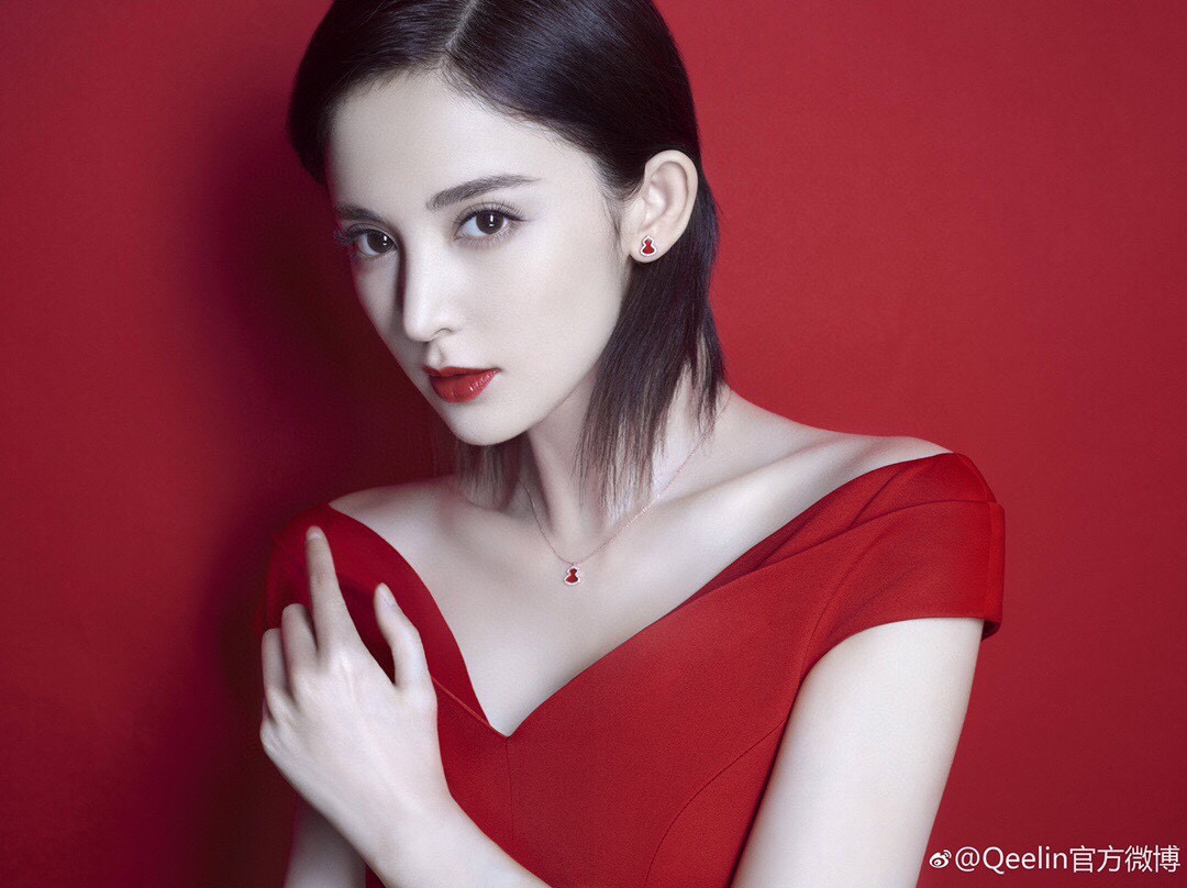 

【纯银高品质】葫芦谐音＂福禄＂，寓意有福！[得意][得意]美到哭，简直毫无抵抗力！高品质，超精工， 厚金电镀，镶嵌十心十箭高碳钻和天然红玉髓，白贝母，闪瞎眼👀，绿翡翠自带光泽，每片独一无二，精工切石，精致程度请直接跟金货比！好看到爆炸，强势安利给你们！搭配飞碟耳堵！
