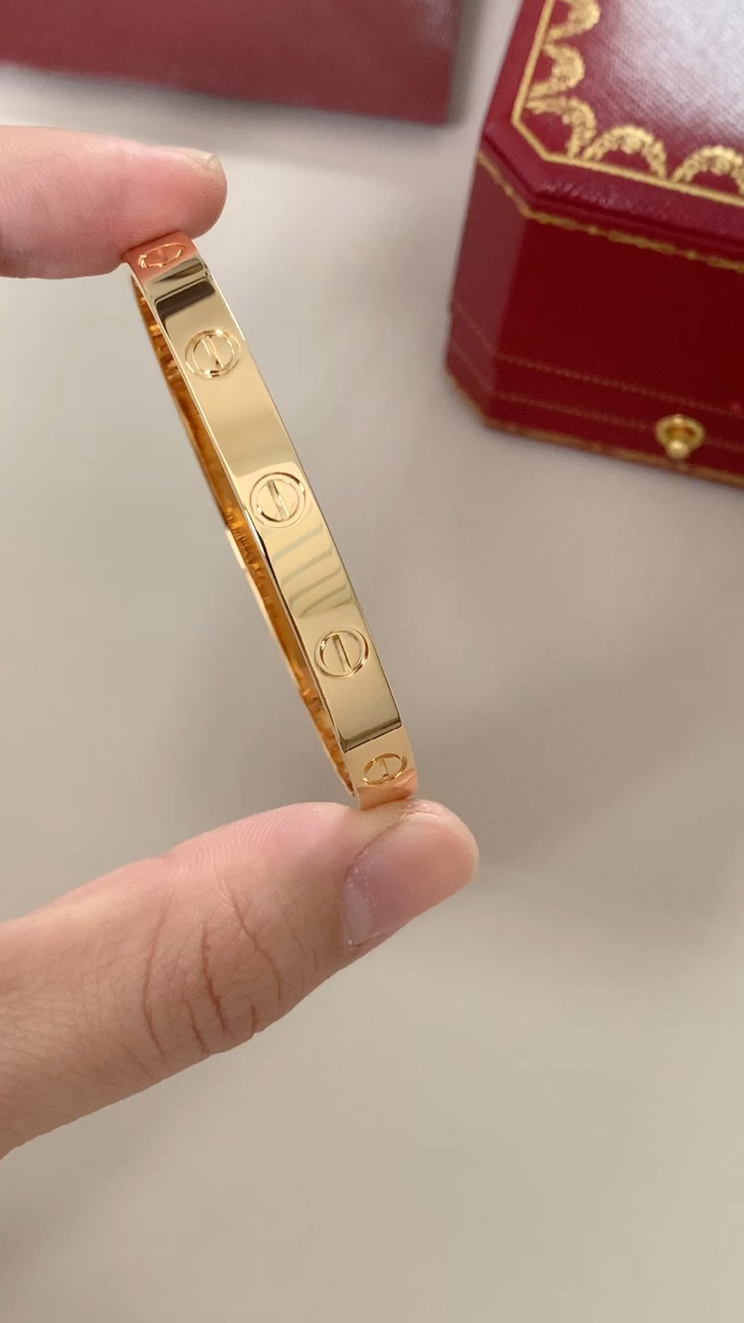 Cartier 卡地亚Cartier 无钻 宽版love情款侣手镯
