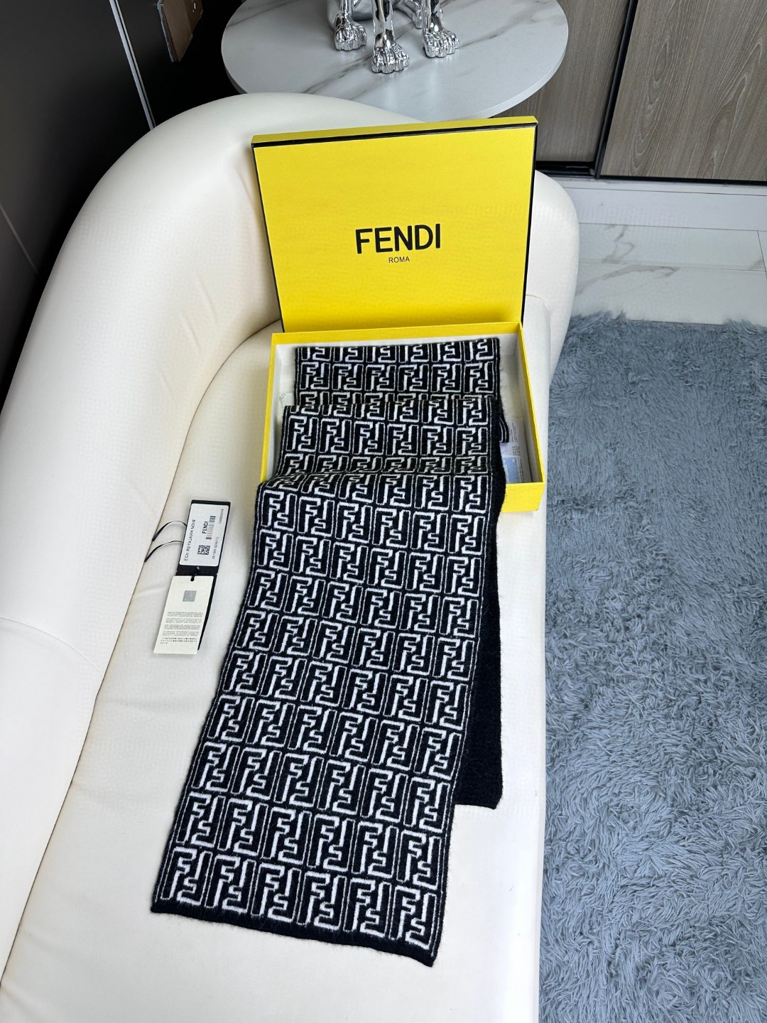 FENDI 2023新款系列 针织双面围巾