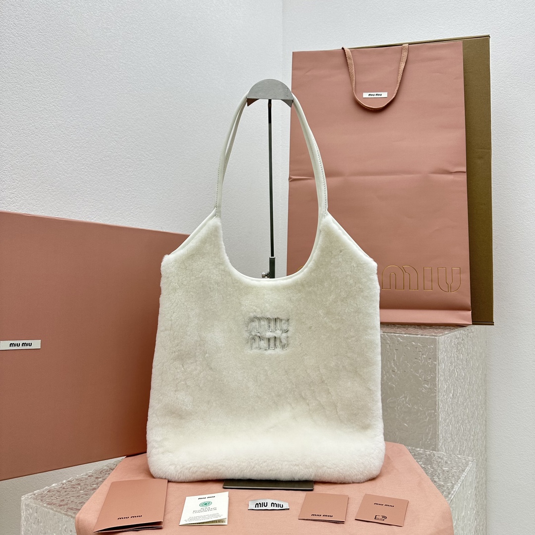 미우미우 가방 68072