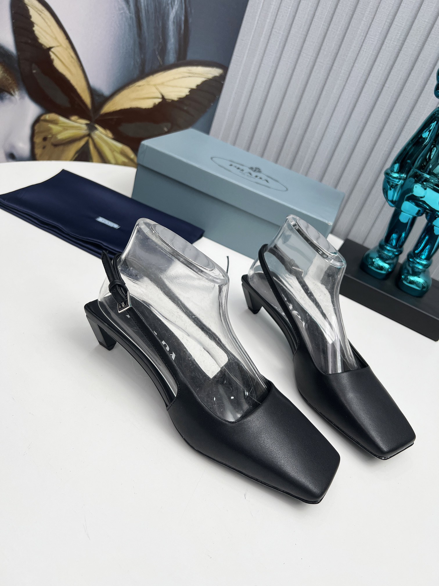 NO:231614,2025 SSS launches the latest Prada long and short boots, sandals, single shoes, thin heels, hollows, thick heels series ————————————— PRADA early spring catwalks Internet celebrity style 