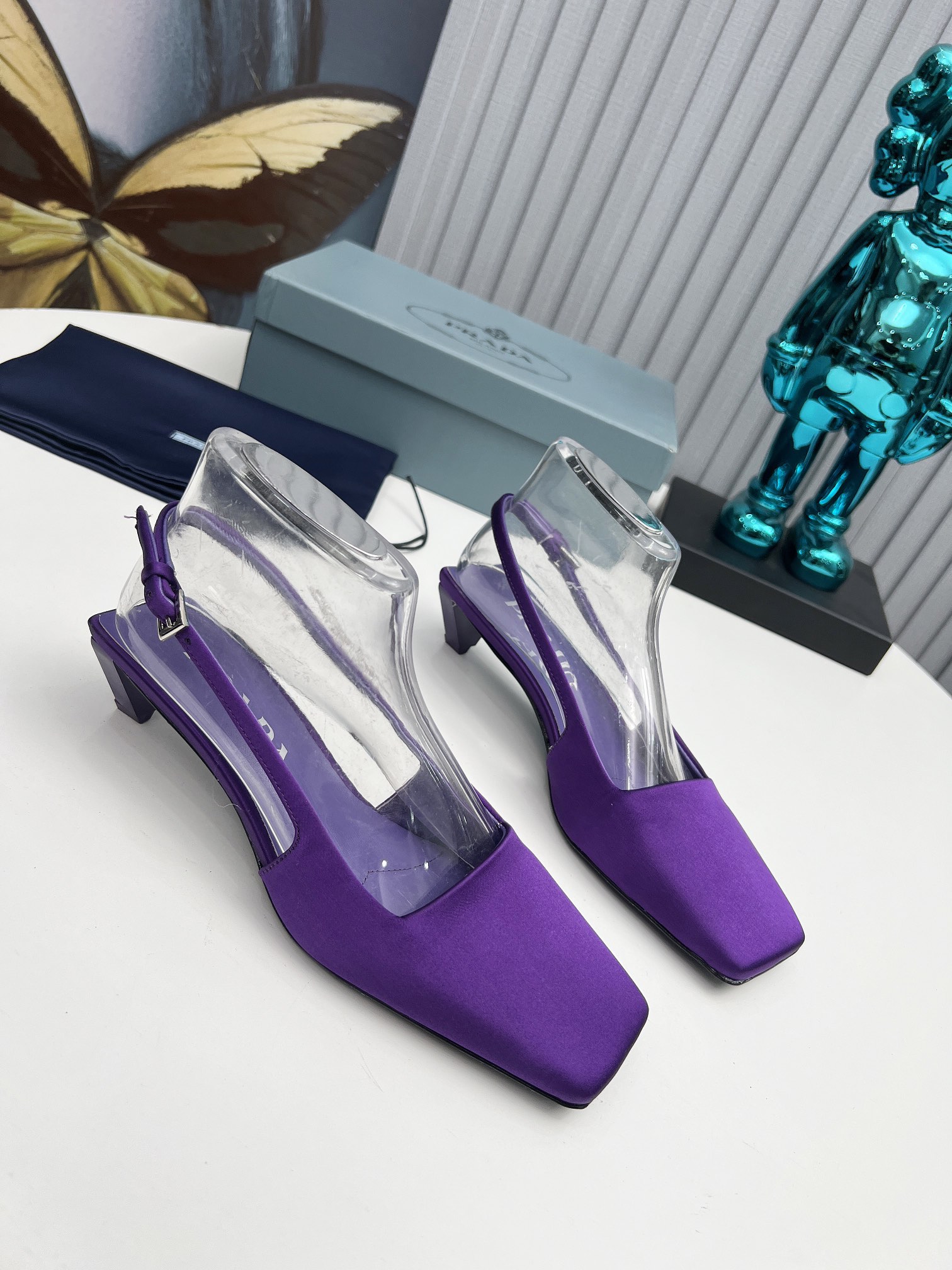 NO:231616,2025 SSS launches the latest Prada long and short boots, sandals, single shoes, thin heels, hollows, thick heels series ————————————— PRADA early spring catwalks Internet celebrity style 