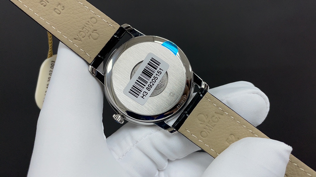 Omega 今日推荐 蝶飞 新款 39.5mm 自动上链机械机芯