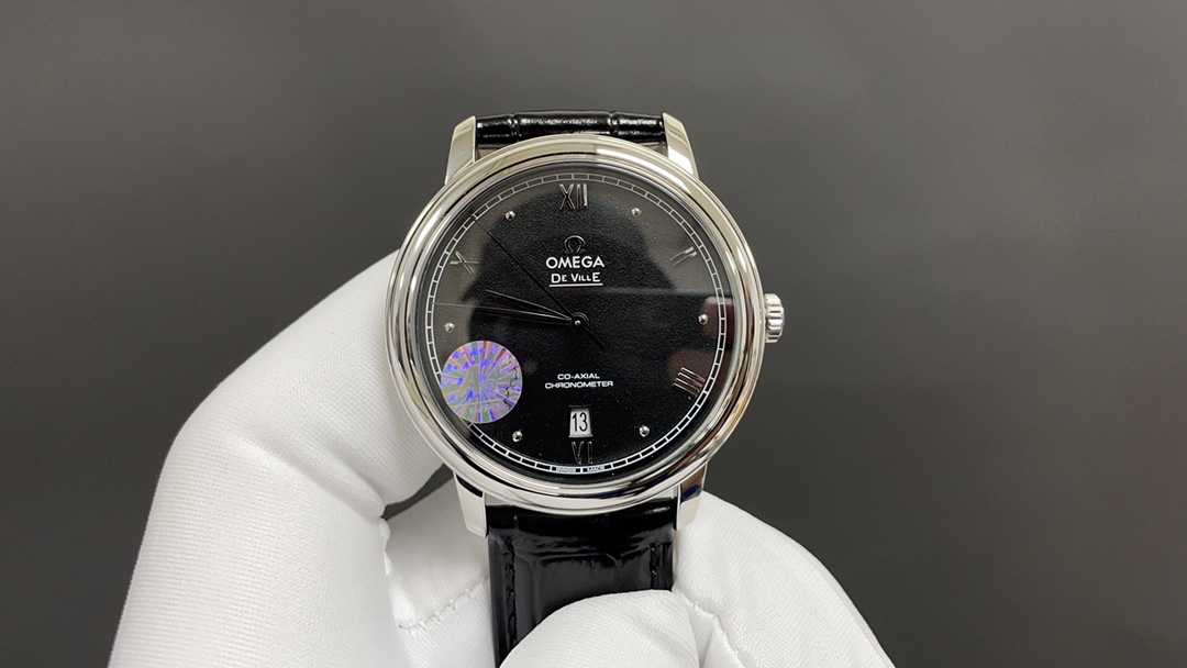 Omega 今日推荐 蝶飞 新款 39.5mm 自动上链机械机芯
