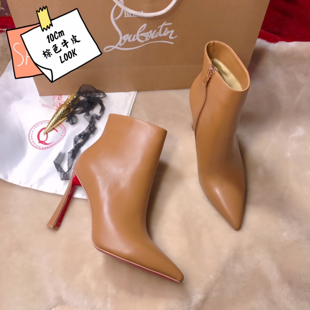 NO:100281,High-end customized autumn and winter boot classic series!  H10Cm. Size 34-42. Customized leather large sole. X8287-1, brown cowhide, apricot sheepskin. Official website synchronization Standard European code Reference: X8287-1 Color:brown Material:sheep leather Lining:goat leather Heel height:10Cm Sole:leather sole Size:EU 34-42 (US 4-11):,,christian louboutin,boots,cowhide,sheepskin,Leather soles19860909高端订制 秋冬靴子精典款系列！ H10Cm.尺码34-42码.真皮大底订制款.X8287-1,棕色牛皮,杏色羊皮.官网同步 标准欧码 Reference:X8287-1 Color:brown Material:sheep leather Lining:goat leather Heel heigh:10Cm Sole:leather sole Size:EU 34－42（US 4一11) :,,christian louboutin,boots,cowhide,sheepskin,Leather soles,Women's Shoes