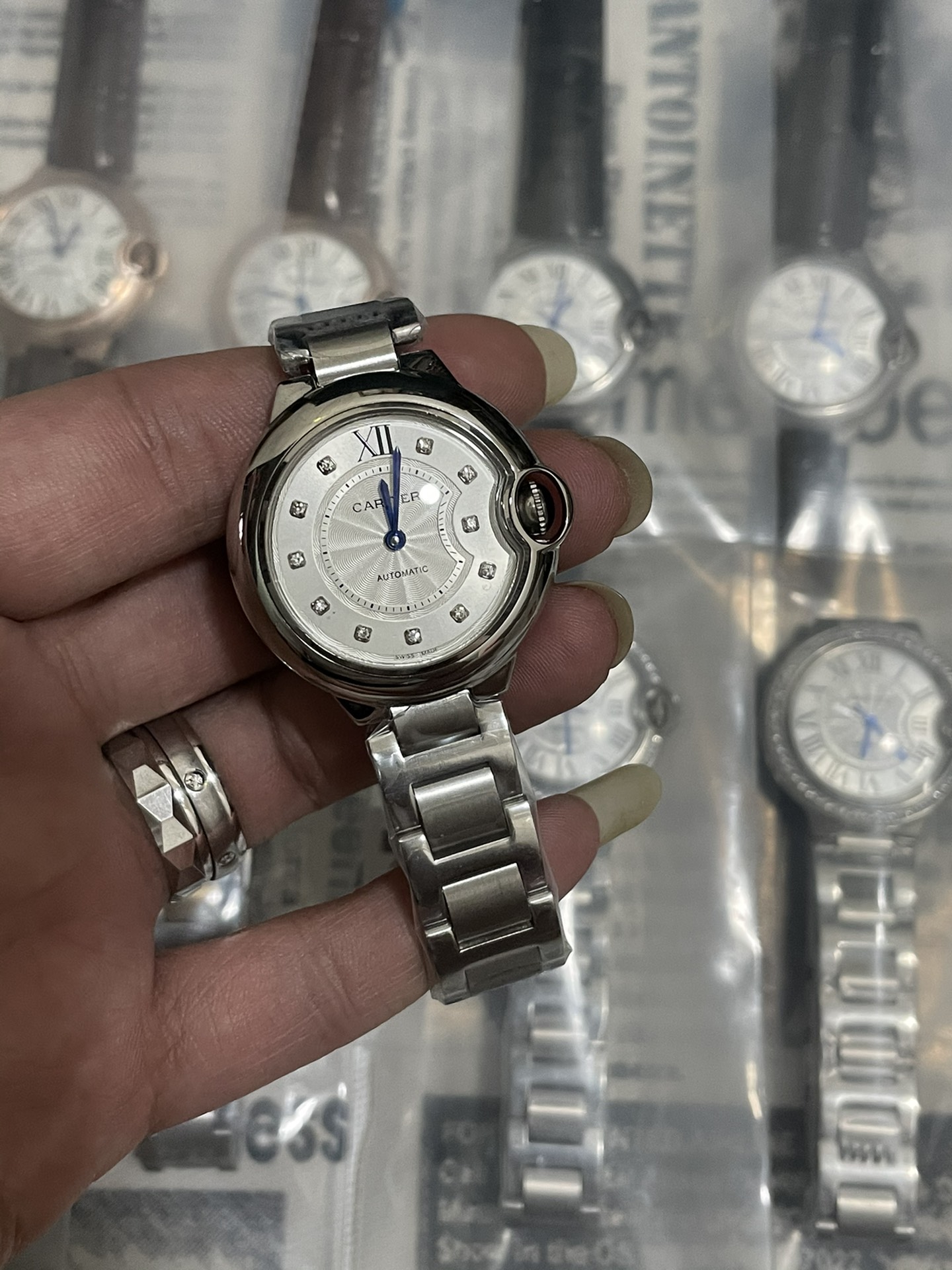 カートゥル・ブルー・バルーン33シリーズ - 永遠の愛を象徴するカートゥル