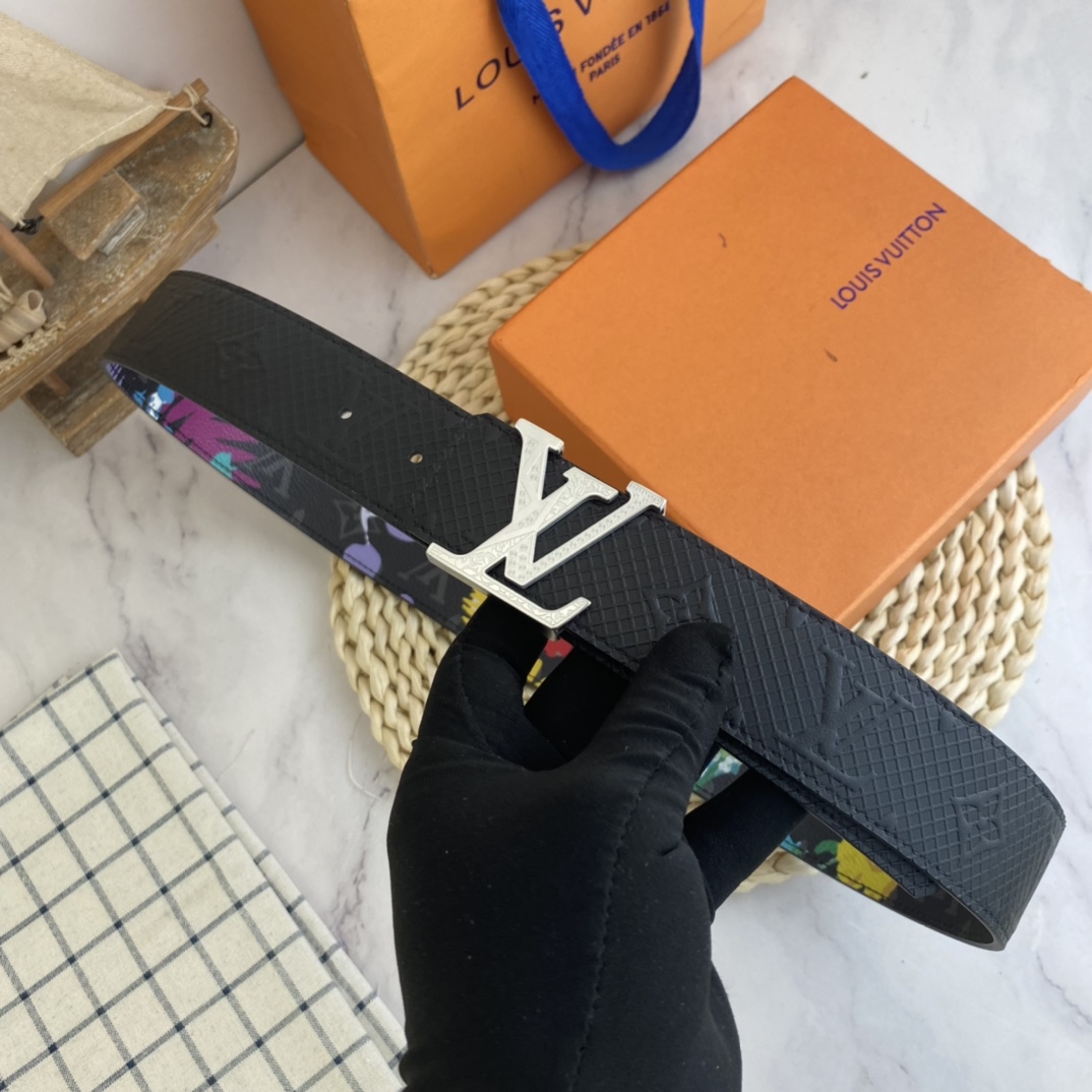     LV   男士腰带38mm 双面进口皮可双面使用 专柜走线 搭配新款扣💰