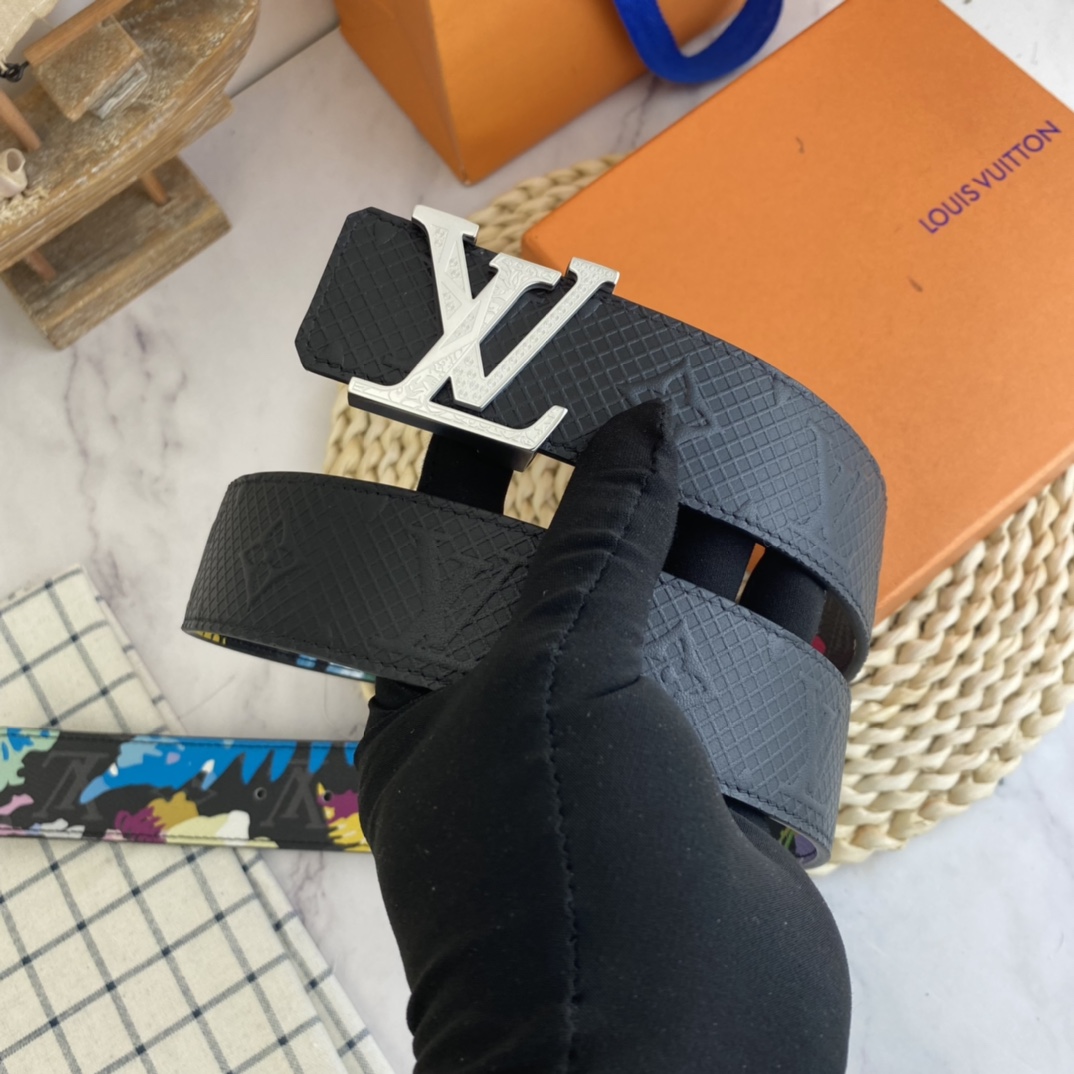     LV   男士腰带38mm 双面进口皮可双面使用 专柜走线 搭配新款扣💰