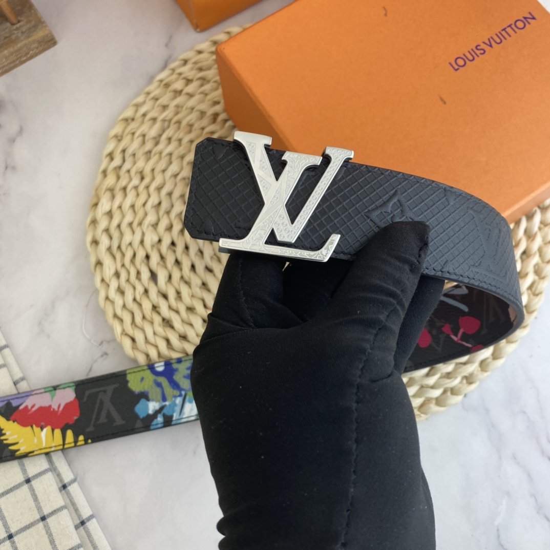     LV   男士腰带38mm 双面进口皮可双面使用 专柜走线 搭配新款扣💰