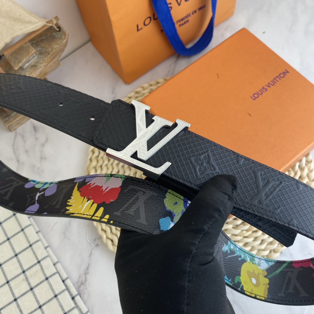    LV   男士腰带38mm 双面进口皮可双面使用 专柜走线 搭配新款扣💰