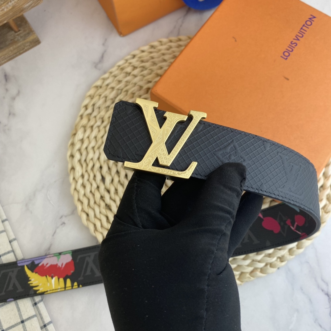     LV   男士腰带38mm 双面进口皮可双面使用 专柜走线 搭配新款扣💰