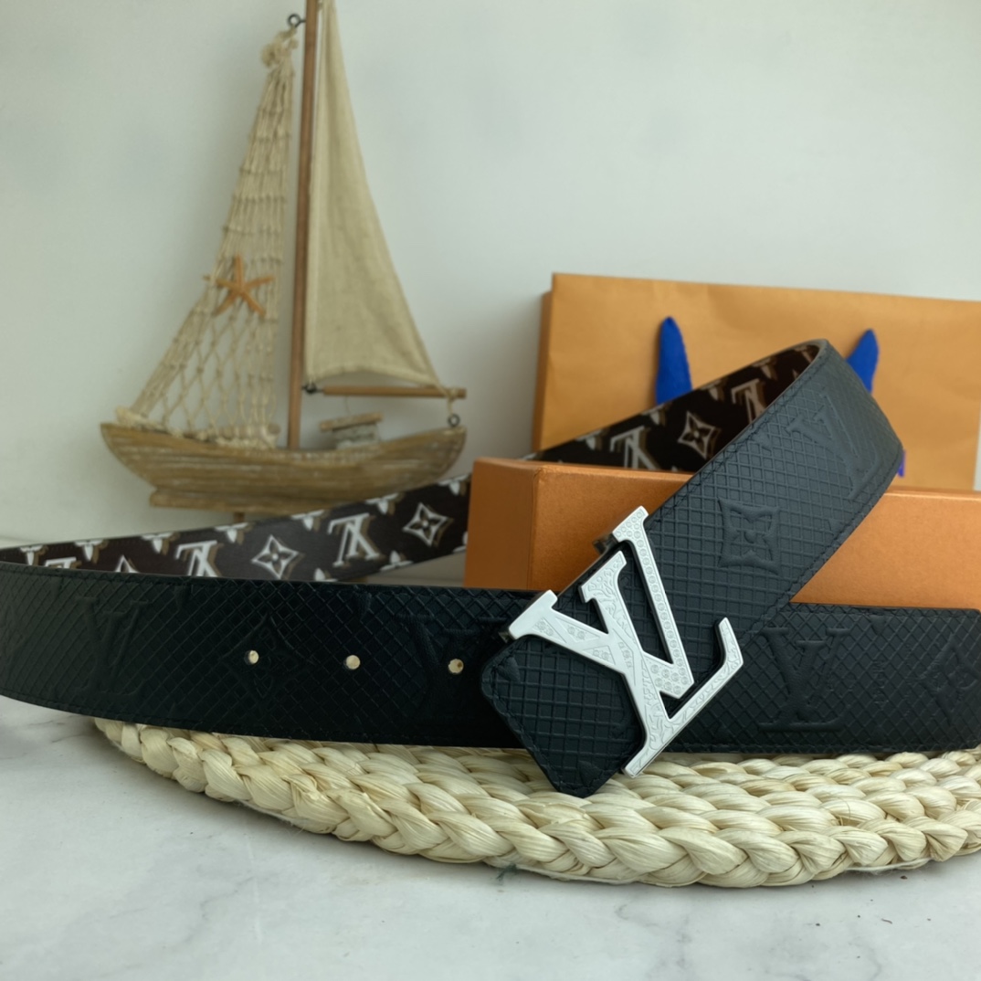     LV   男士腰带38mm 双面进口皮可双面使用 专柜走线 搭配新款扣💰